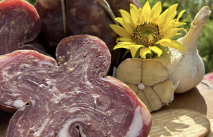 М'ясо та ковбаса