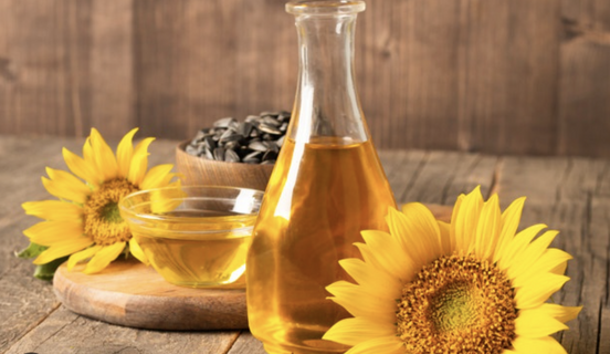 Олія (соняшникова, з горіху, з кісточок)