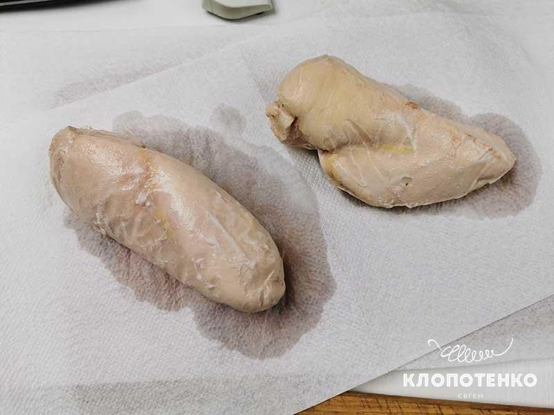 Готовое филе достаньте и обсушите