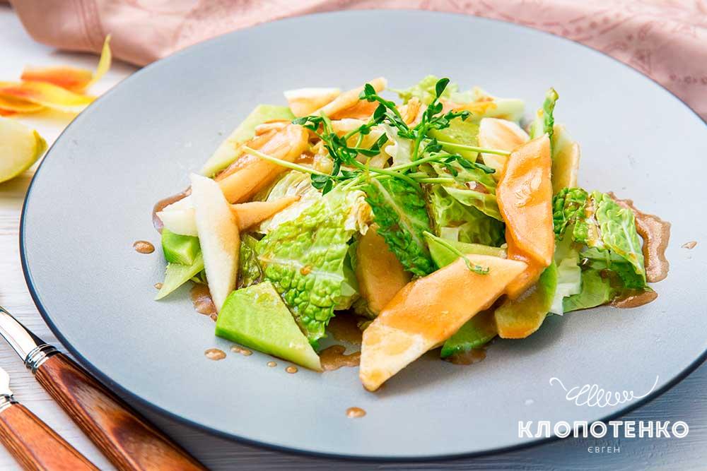 Салат с савойской капустой