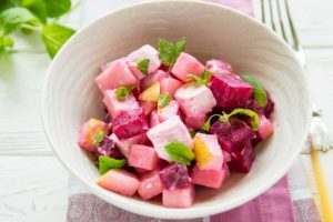 салат из запеченной свеклы