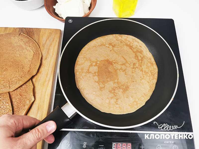 Посмажзте печінкові млинці