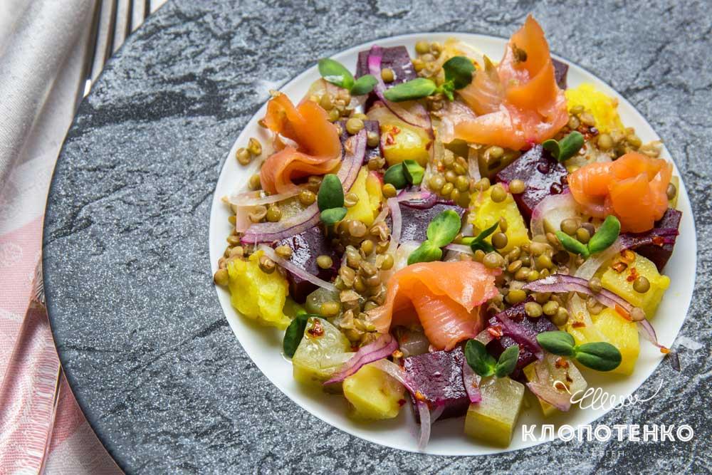 Вінегрет з червоною рибою і пікантним соусом