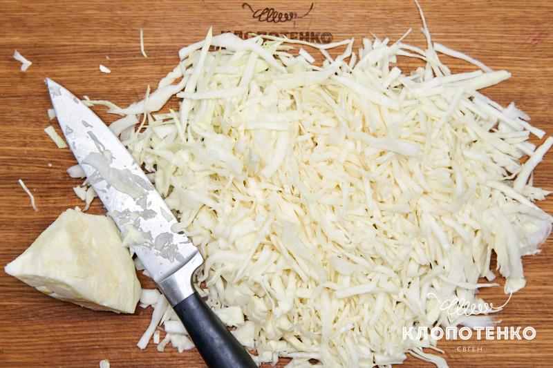 тушенная капуста с черносливом