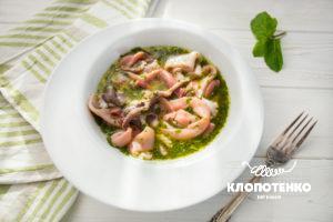 Салат з кальмарами і восьминогами