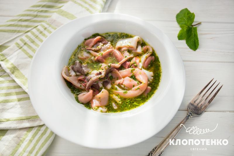 Салат з кальмарами і восьминогами
