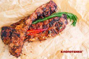 Свинячі ребра на грилі