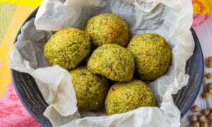 Фалафель с кинзой и петрушкой
