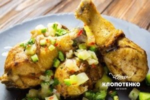 Курячі ніжки з ананасовою сальсою