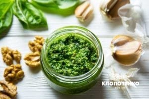 Соус песто з волоськими горіхами