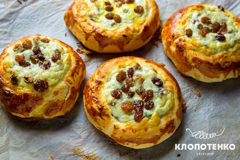 Ватрушки с творогом и сыром дорблю
