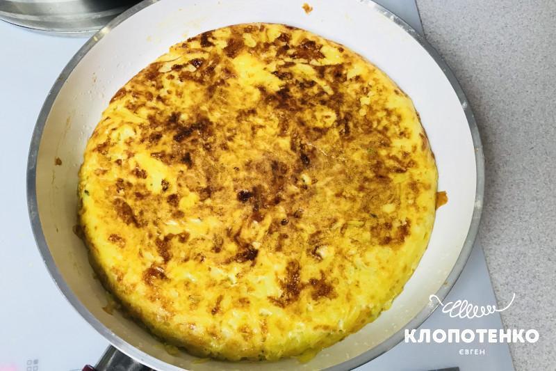 Картопляний пиріг на сковороді