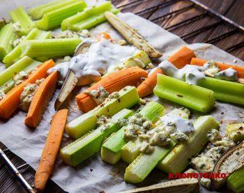 Овочі в духовці з сиром дорблю