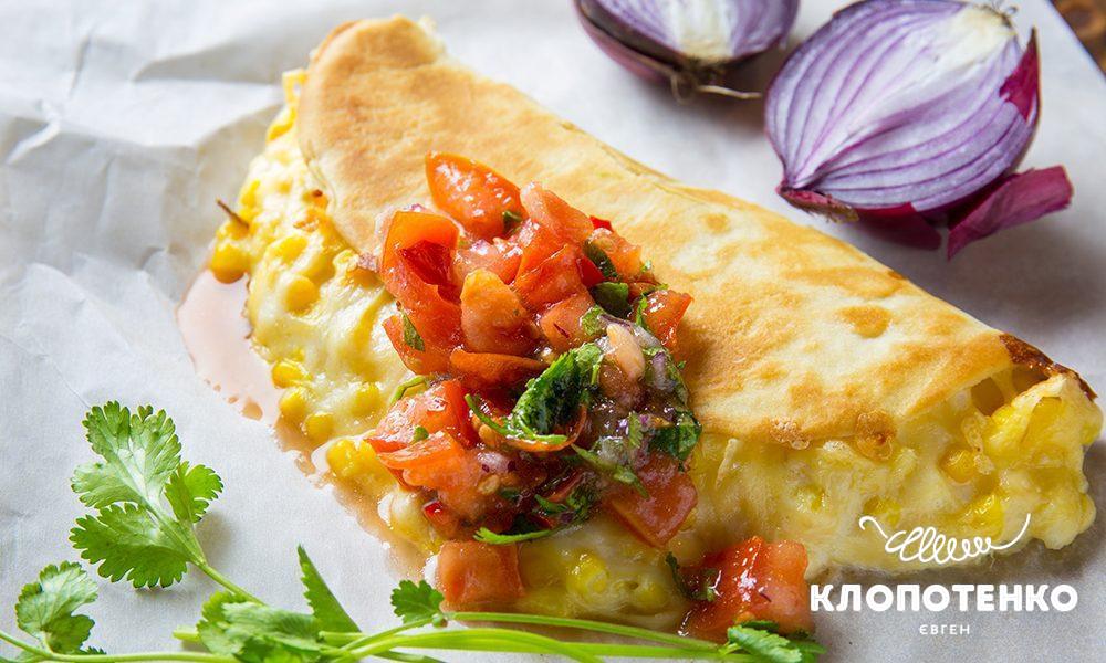 Quesadilla-with-mozzarella-gauda-and-salsa
