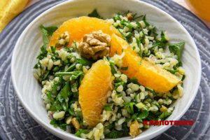 Салат з булгуром, петрушкою і апельсинами