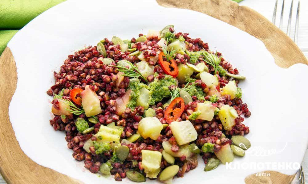 Салат з гречкою і солоними огірками