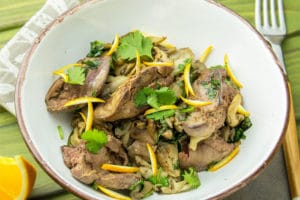 Салат из куриной печени с апельсином