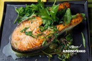 salmon-steak-on-parchment