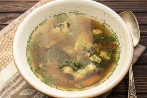 Грибная юшка с сельдереем