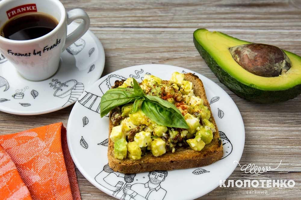 Avokado-tost_siteWeb авокадо тост