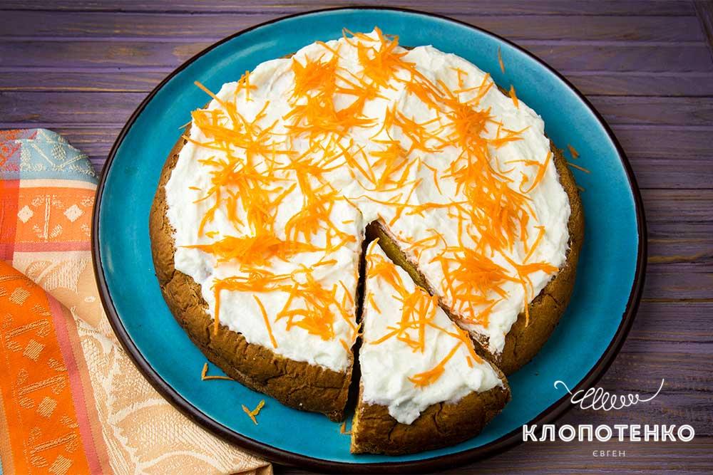 Морквяний бісквіт