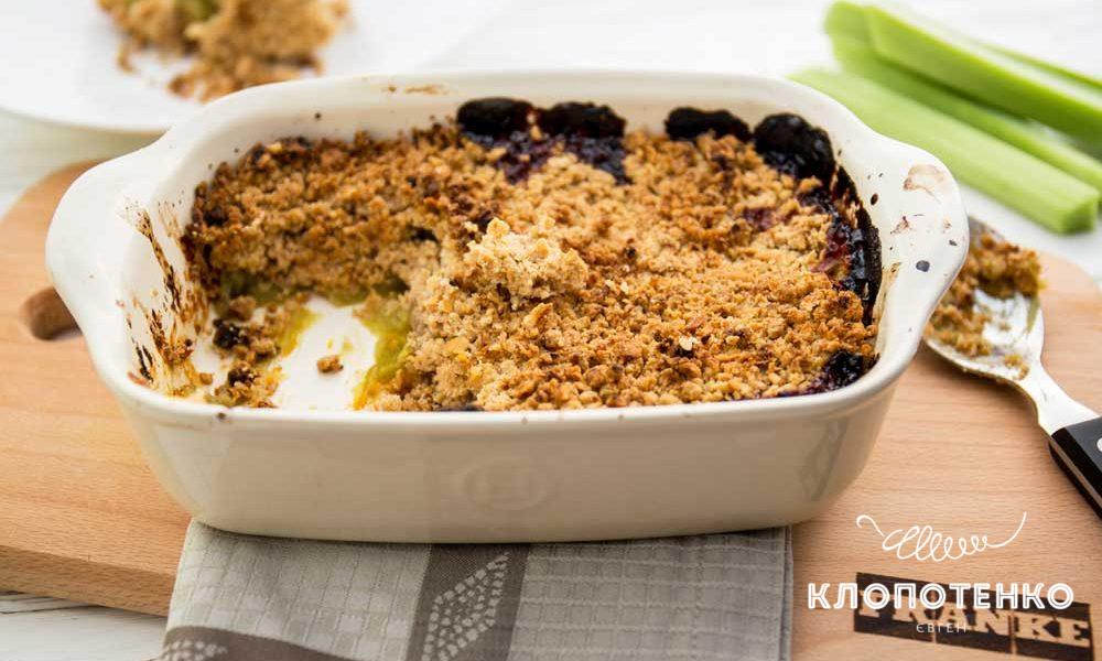 Rhubarb Crumble