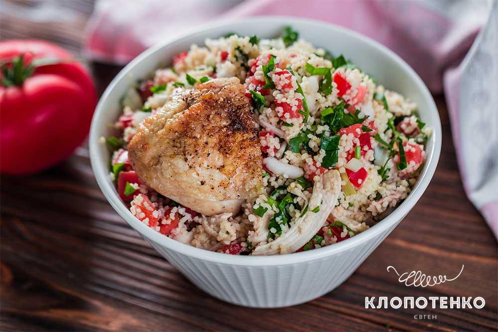 Салат табуле с курицей и томатами