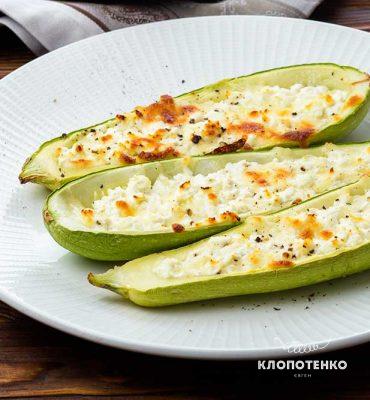 Кабачки з сиром в духовці