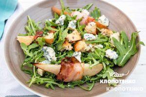 salad-with-pear-bacon-and-dorblu-cheese