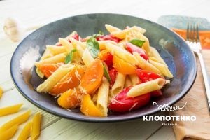 Паста с томатами и чесноком