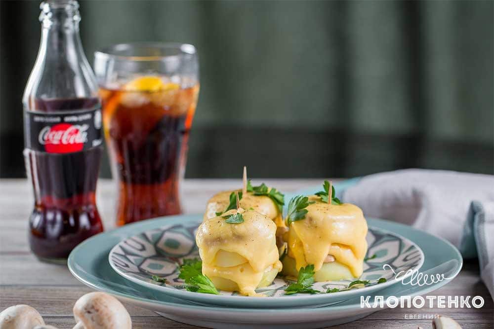 Закуска из картофеля с грибами и сыром