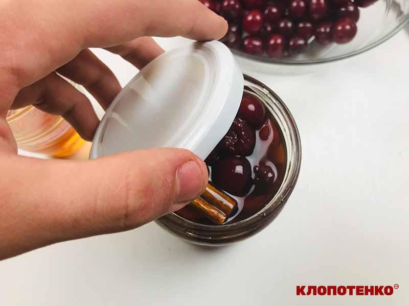 Вишня в коньяку