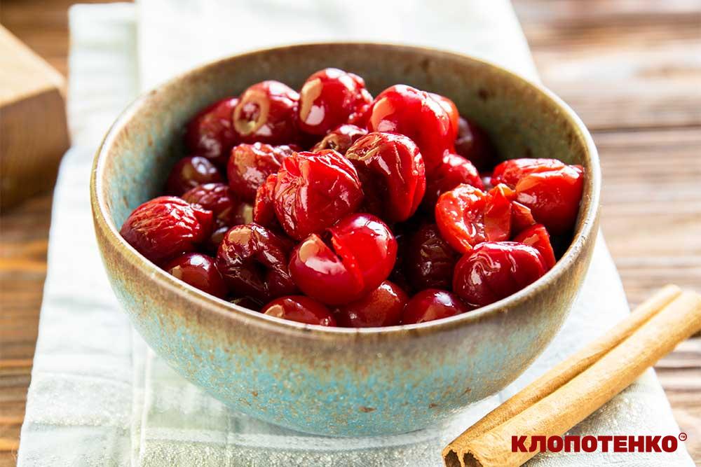 Вишня в коньяку