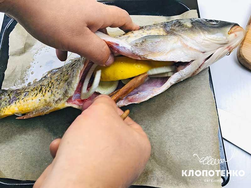 Начините рыбу фенхелем и лимоном