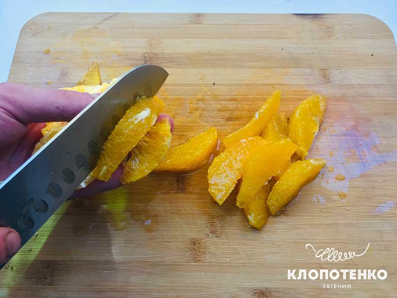 Вырежьте у апельсина филе