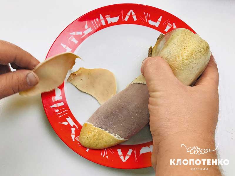 Очистите язык от кожи