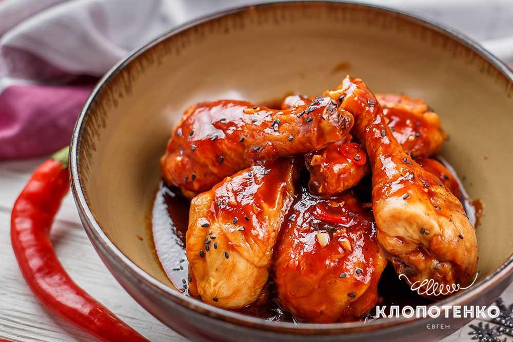 курячі ніжки в пікантному соусі