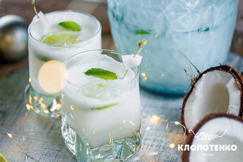 Лимонад з кокосом і лаймом