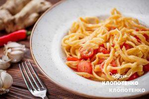 Homemade-pasta-with-garlic-and-ginger-sauce