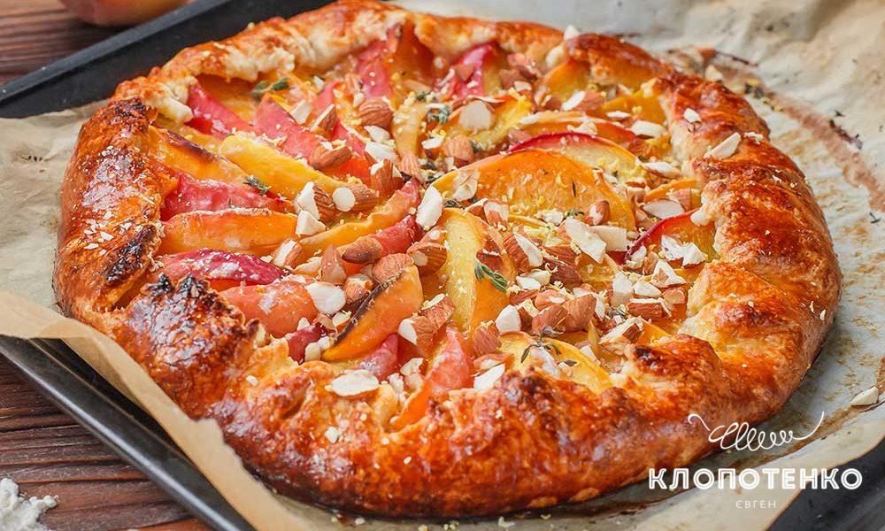 тарт с персиками