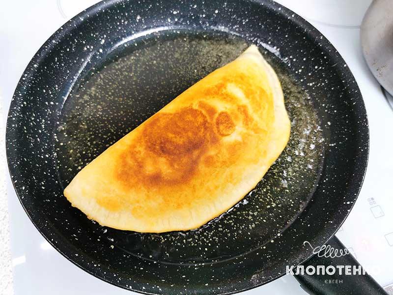 Поджарьте чебуреки