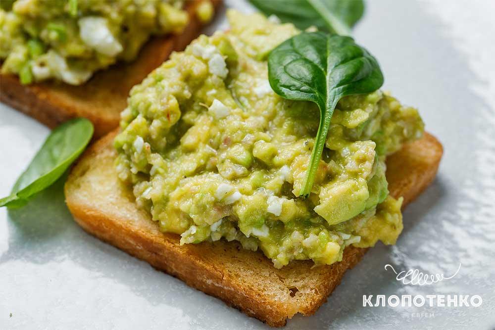Авокадо тост с мясом криля