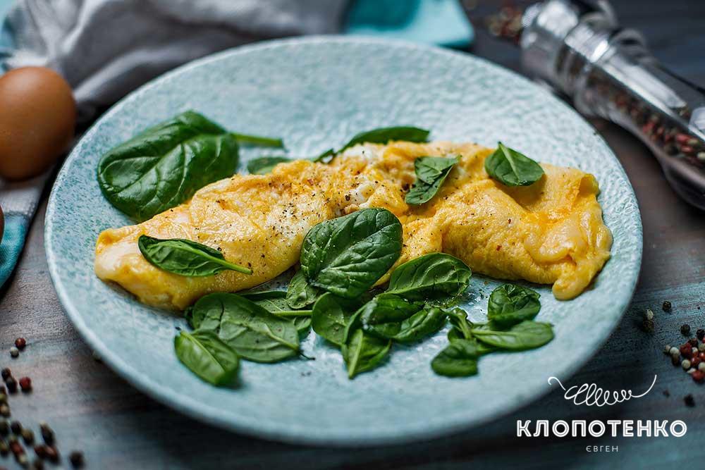 французський омлет із сиром