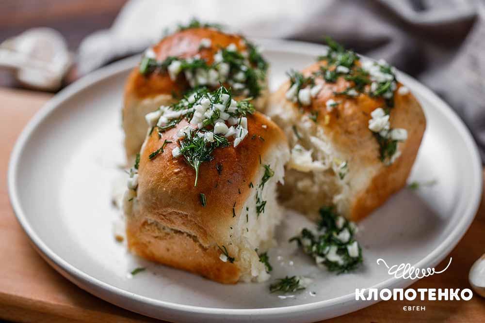 Пампушки с чесноком