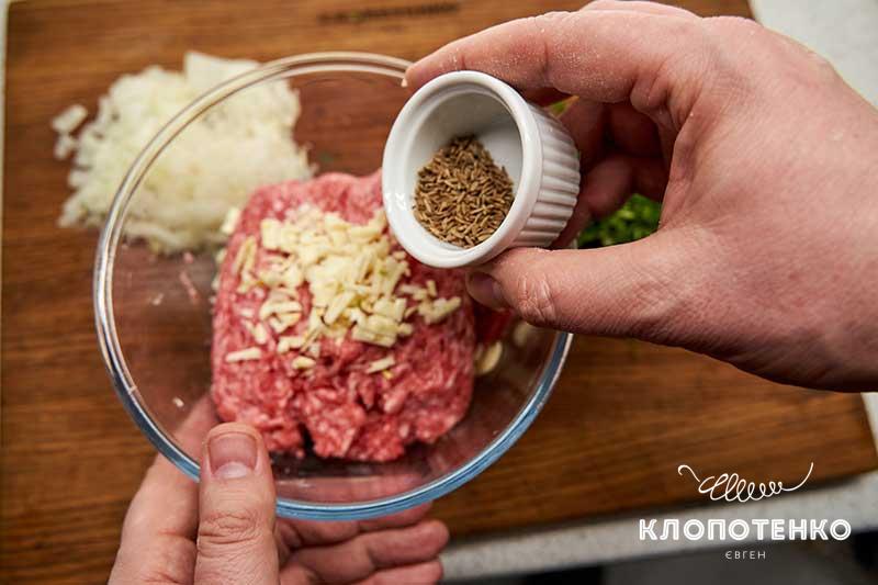 Сделайте мясную начинку
