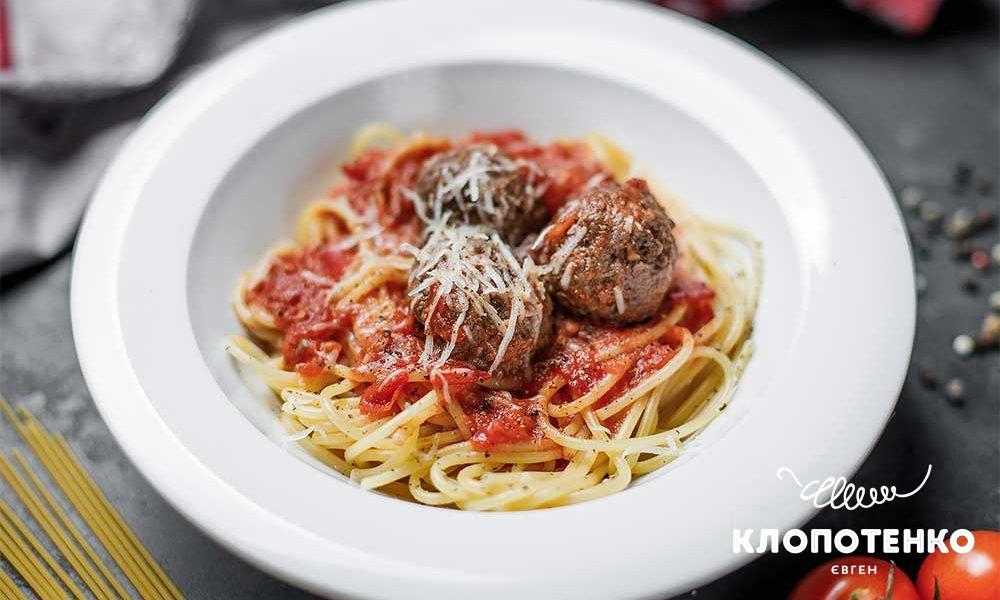 Pasta with meatballs