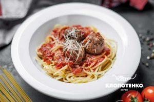 Pasta with meatballs