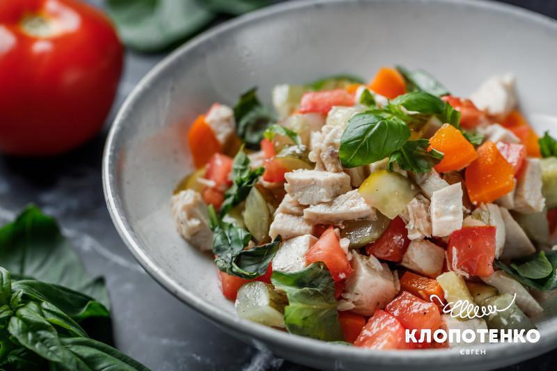 Салат з курячим філе