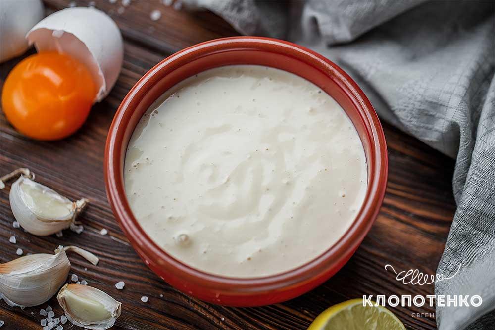 Майонез на смаженому часнику
