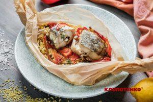 Минтай в конверті з булгуром і овочами